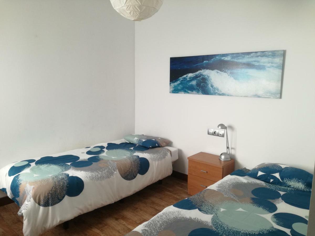 Surfhouse Hostel Famara Caleta De Famara Экстерьер фото